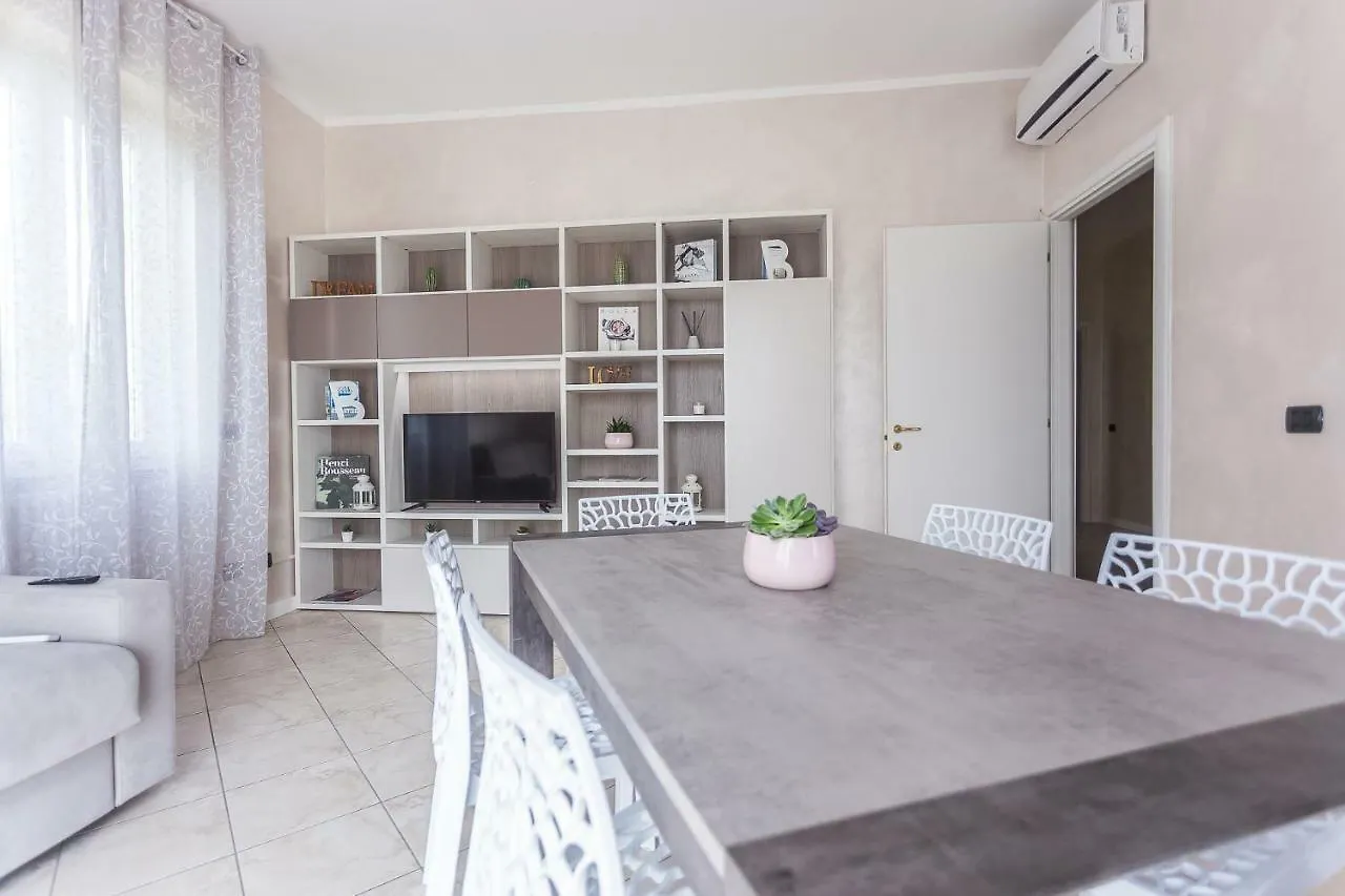 דירות לונאטו Lm House