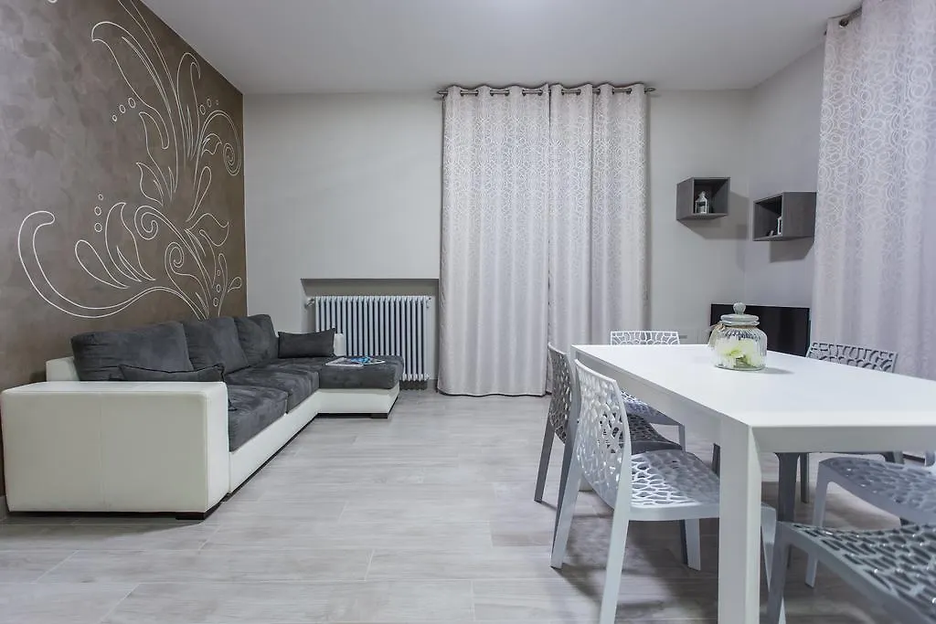Lm House Apartment Lonato 0*,