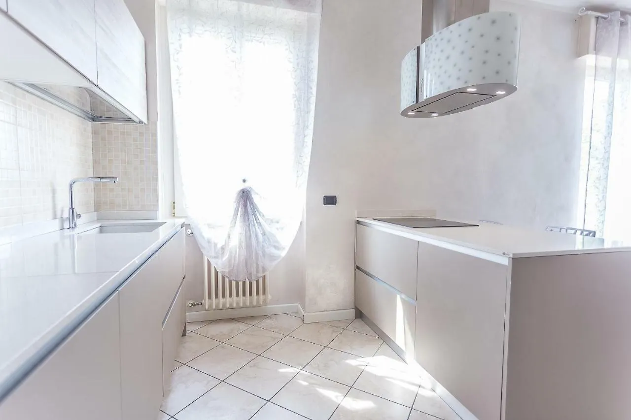 Lm House Apartment Lonato Italy